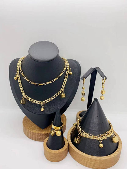 one Set Accessories
50 dhs🇦🇪

Zain45
♥️♥️♥️