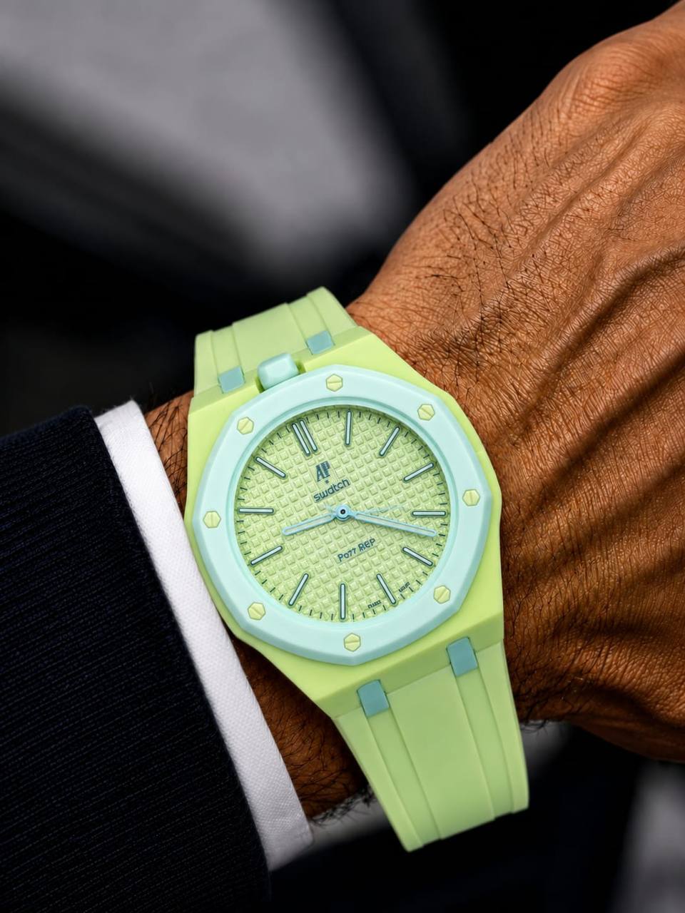Swatch Royal pop good quality with box and papper bag and guarante card cataluck 
160 dhs🇦🇪🇦🇪
 ( BATTERY)

Zain59
♥️♥️♥️
