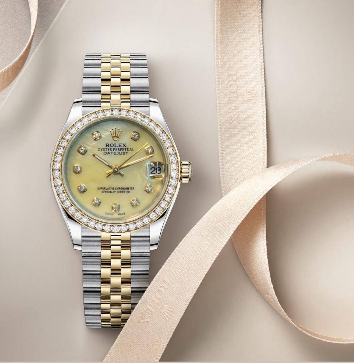 Rolex For Ladies 
Automatic 
Good Quality  31mm 
230 dhs❤️

Zain59
♥️♥️♥️