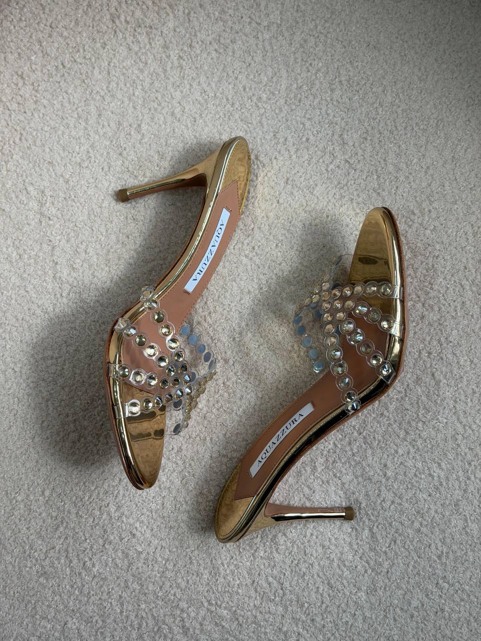 Aquazzura
𝑨𝑨𝑨 𝑸𝑼𝑨𝑳𝑰𝑻𝒀
𝑺𝑰𝒁𝑬 {36 𝒕𝒐 42}
𝑯𝑬𝑬𝑳 8.5 𝑪𝑴
490 dhs🇦🇪

Zain81
♥️♥️♥️