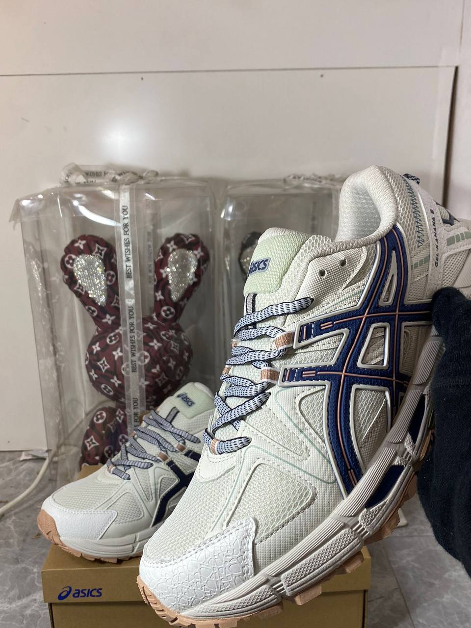 Asics Gel-Kahana 8 'White Blue'🤍💙
36-45AVAILABLE🤩
210 dhs💓

Zain242
♥️♥️♥️