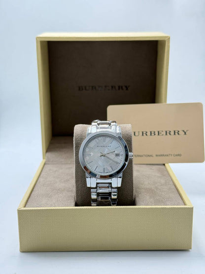 Burberry Ladies 
55 dhs❣️

Zain08
♥️♥️♥️