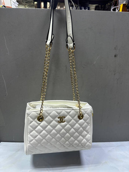 Chanel 
70 dhs🪙🌨️

Zain50
♥️♥️♥️