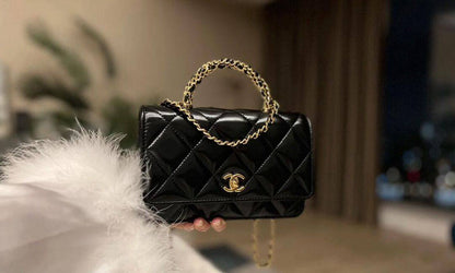 Chanel
100 dhs✅
Good-quality 

with box
🎁🎁🎁

Zain35
♥️♥️♥️