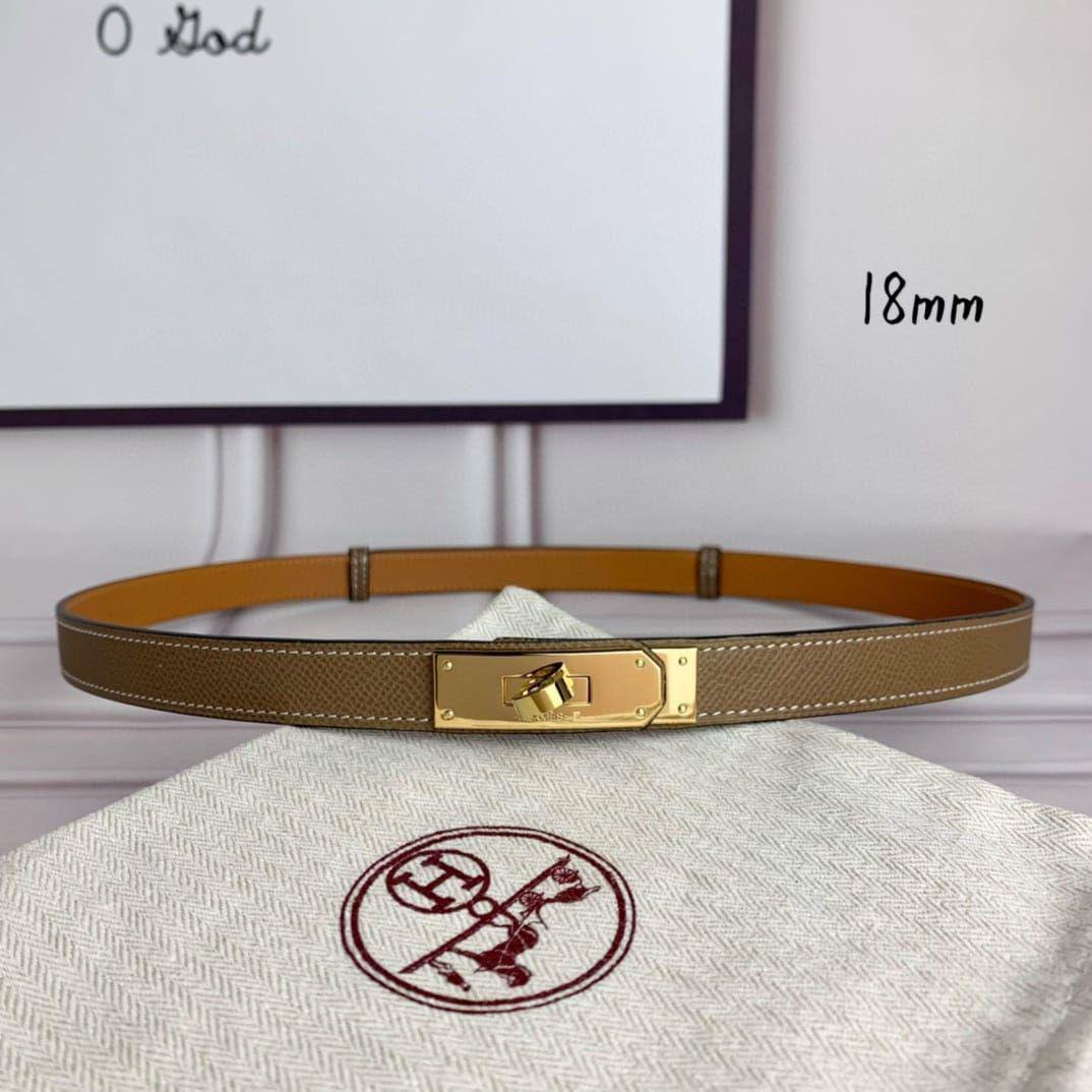 Hermes Belt

With box 
🎁🎁🎁

65 dhs❣️

Zain93
♥️♥️♥️