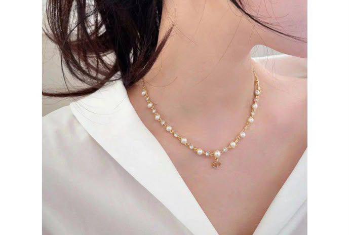 DIOR
Necklace and bracelet 
*MASTER*🍁
*110 dhs💓* NORMAL BOX🎁

Zain263
♥️♥️♥️