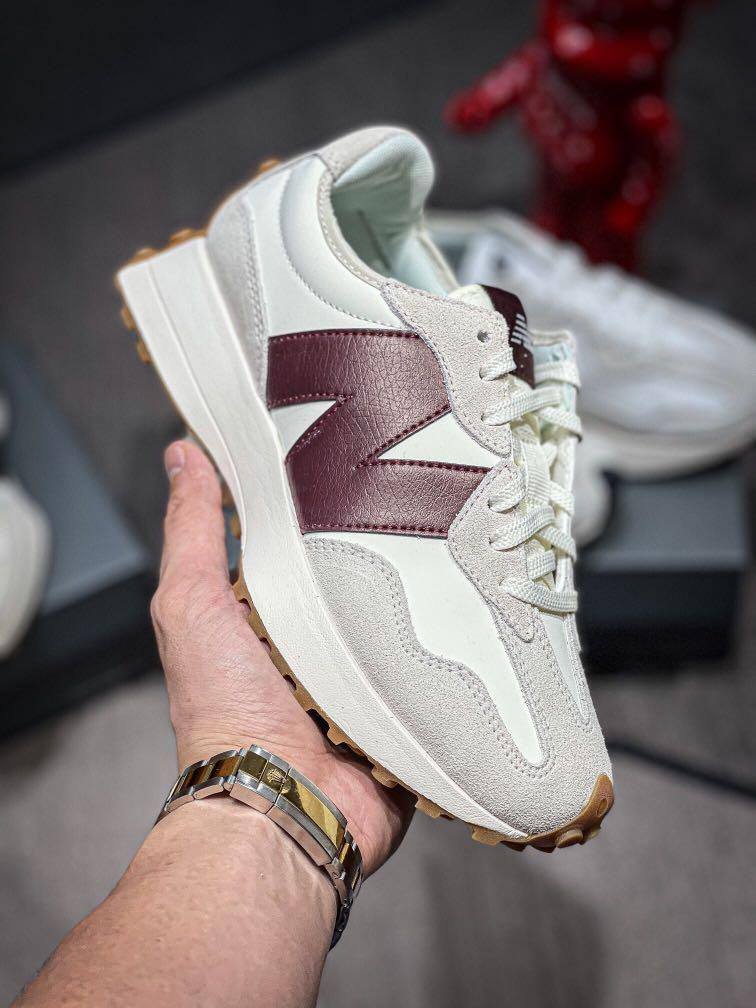 New Balance 327 trainers ‘OFF WHITE/BURGUNDY’🤍♥️
36-45 AVAILABLE 🤩
170 dhs🪙🌨️

Zain242
♥️♥️♥️