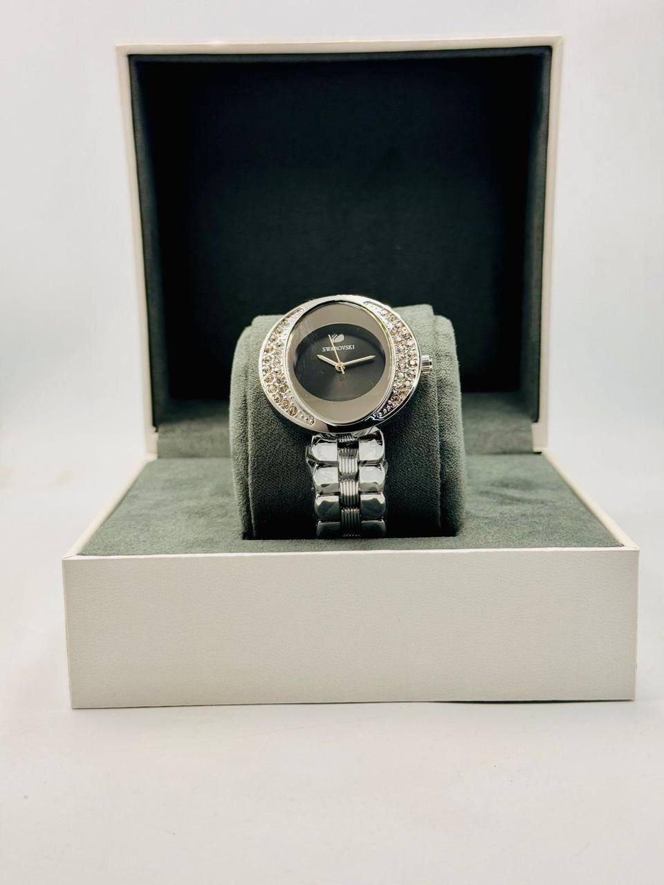 SWAROVSKI ladies 
55 dhs❤️

Zain08
♥️♥️♥️