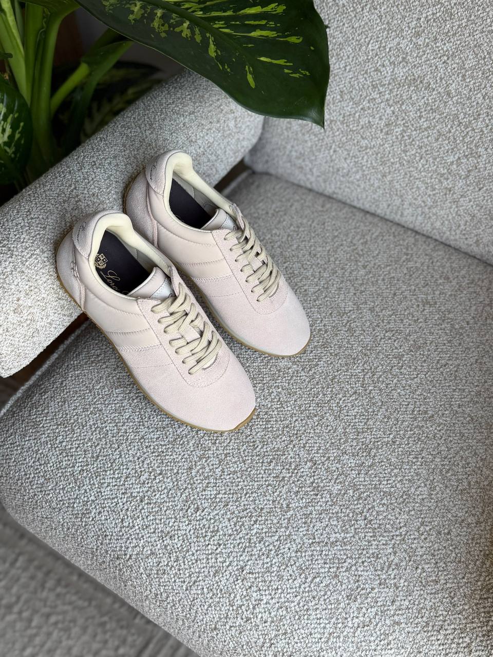 Loro piana

36 to 41 

500 dhs🇦🇪🇦🇪

Zain288
♥️♥️♥️