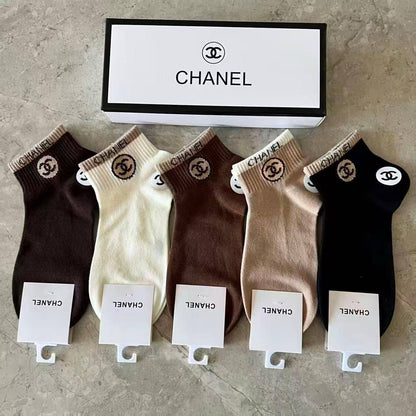 SUCKS 
35 dhs🪙🌨️
with box 
🎁🎁🎁

5in1

Zain90
♥️♥️♥️