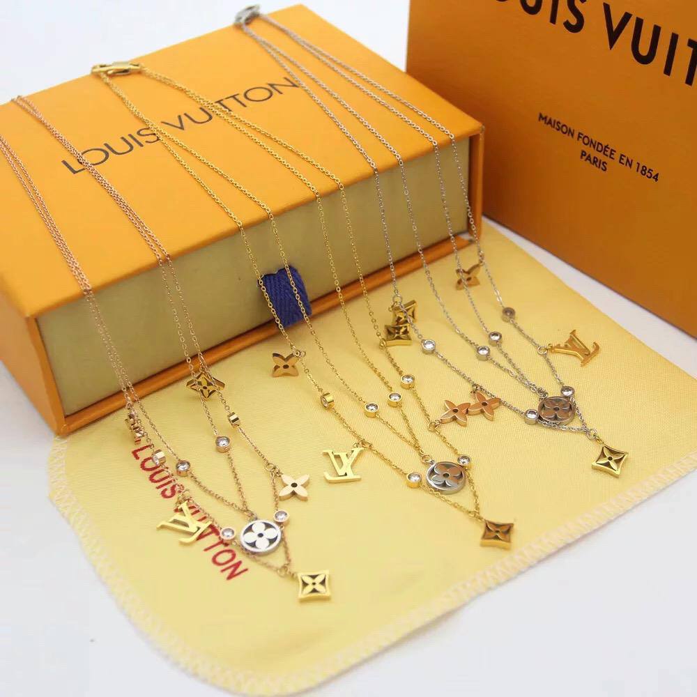 LV
NECKLACE* 🔅

65 dhs❤️
   _*Each*_

Zain89
♥️♥️♥️