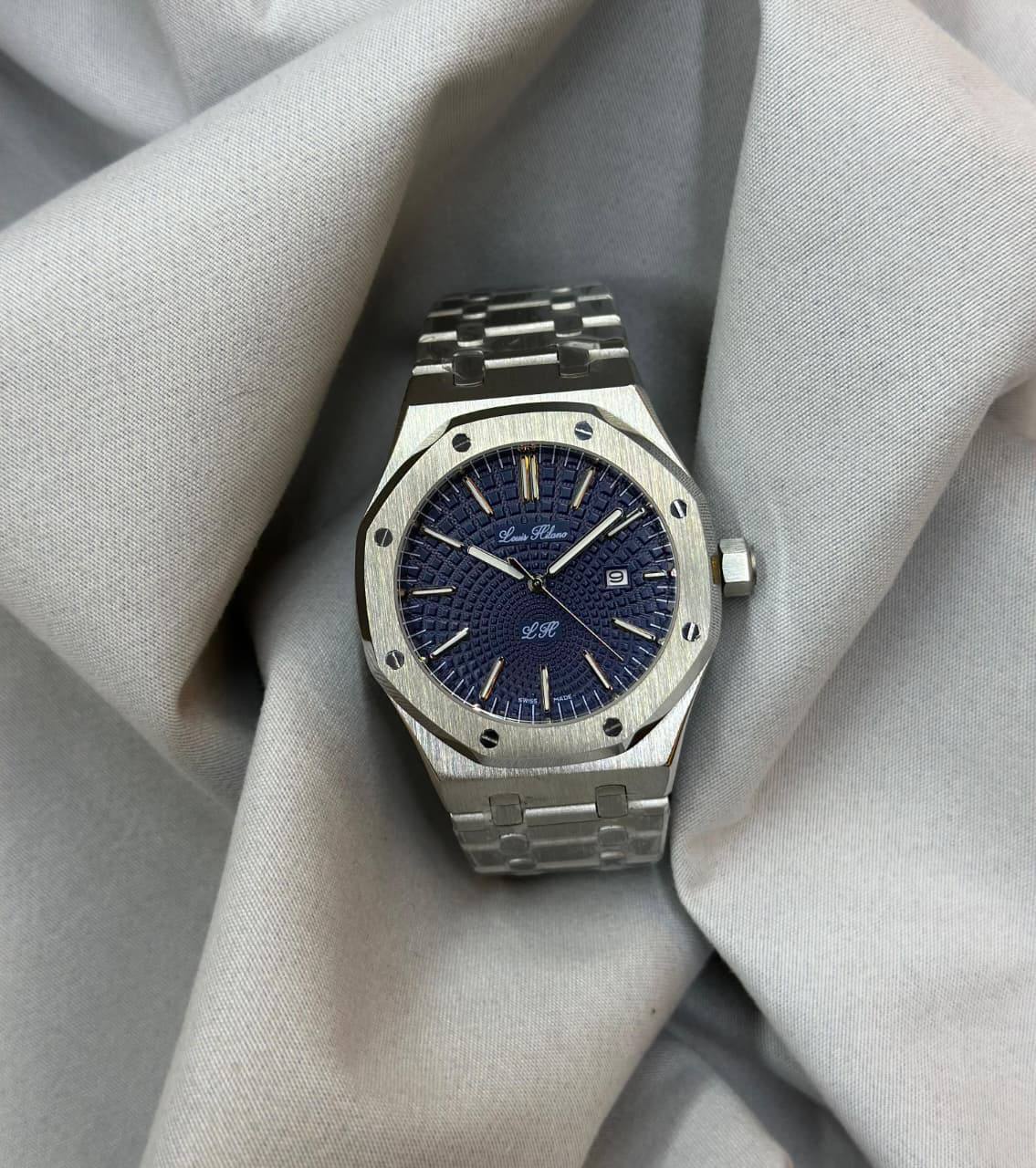 Louis Hilano watch for men good quality 
230 dhs🪙🖤

Zain59
♥️♥️♥️