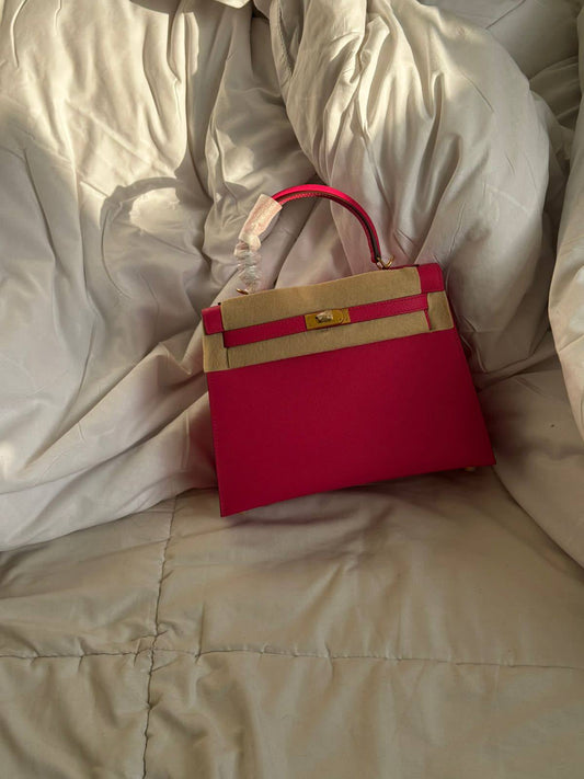 HERMES
KELLY 25 👌🏻
HANDMADE ✅
For Price 👇 WTSP Text Zain 0568585901

ZainShop
♥️♥️♥️