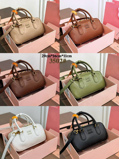 MIU MIU 

NEW CAME 
HIGH QUALITY 
WITH BOX 

120 dhs🇦🇪🇦🇪

Zain295
♥️♥️♥️