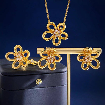 VCA SET❤️‍🔥*
Necklace 🦋
Earring🤯
Ring 💍 free size
Master quality 💯
With normal boxes 📦 
120 dhs🪙💚
With master box 🗃️ 
150 dhs🪙💚

Zain216
♥️♥️♥️
