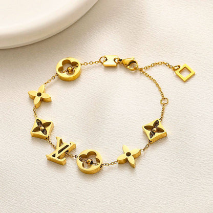 New arrival LV luxury bracelet 
Stainless steel with 18k gold plated 
45 dhs🪙💚 / pc without box 
55 dhs🪙💚 / pc with LV box and paperbag

Zain243
♥️♥️♥️