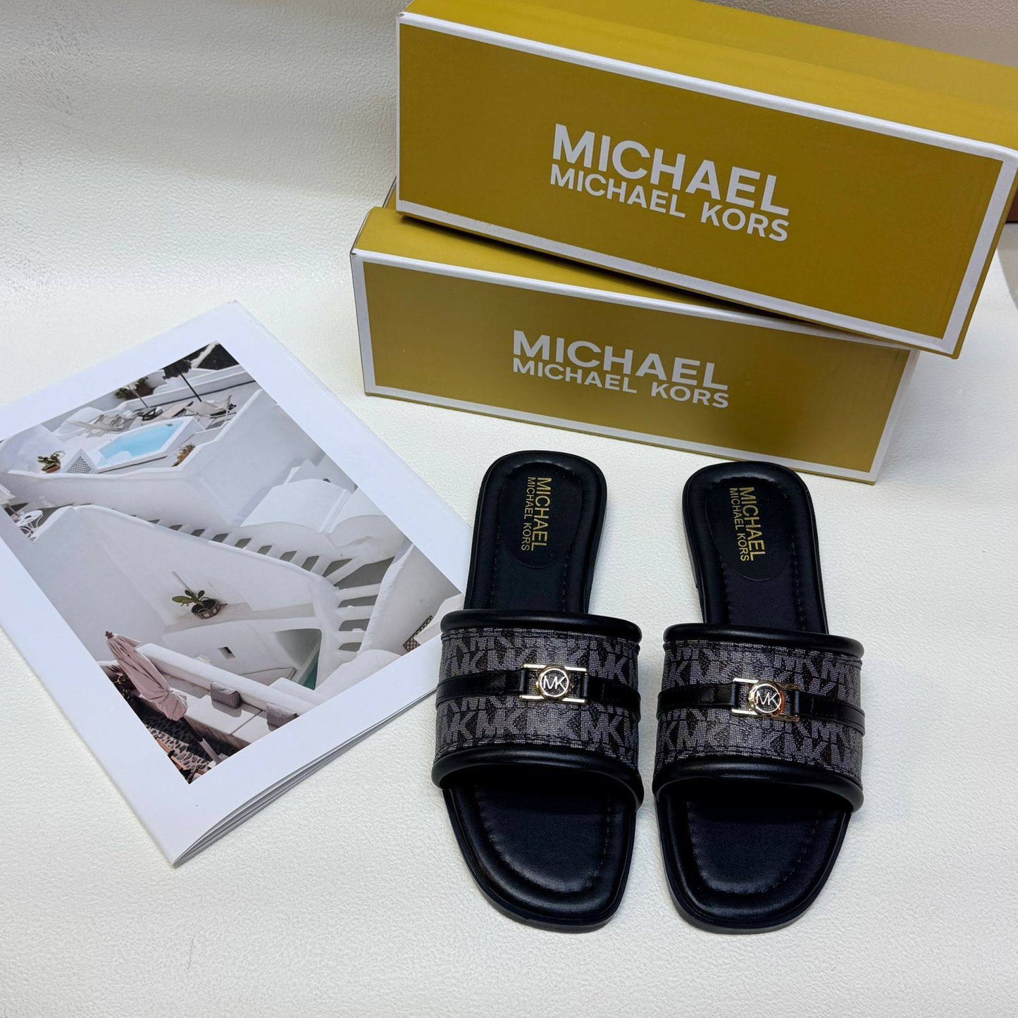 MK
Size 36to41
75 dhs💓

Zain236
♥️♥️♥️