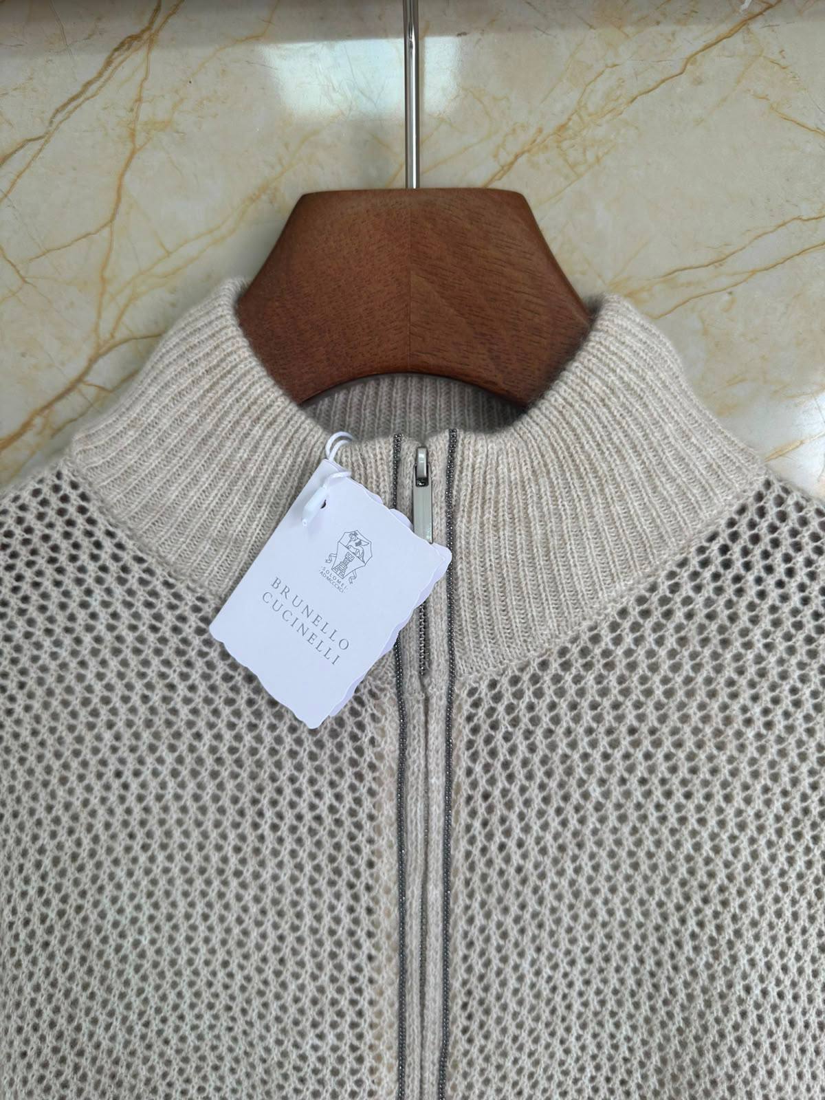 BRUNELLO CUCINELLI
Women’s Knit Jumper
Master Quality 
SML
380 dhs🇦🇪🇦🇪

Zain276
♥️♥️♥️