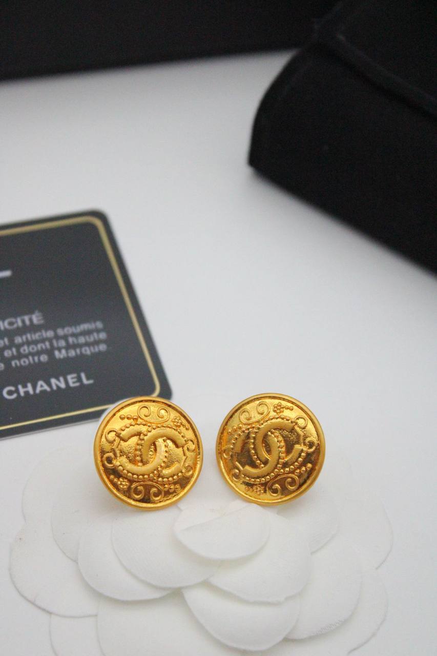 Master earrings

60 dhs 

Zain122
♥️♥️♥️