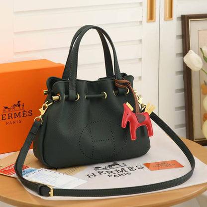 Mix Bag 
Good quality
Hermes
Dior

95 dhs🇦🇪🇦🇪

With box 📦 

Zain70 
♥️♥️♥️
