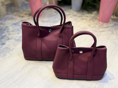 HERMES
 GARDEN BAG
25cm  95 dhs✅
30cm  105 dhs✅

Zain44
♥️♥️♥️