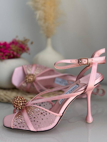 Jimmy choo 
Vip quality 
Size:36to41
450 dhs✅

Zain113
♥️♥️♥️
