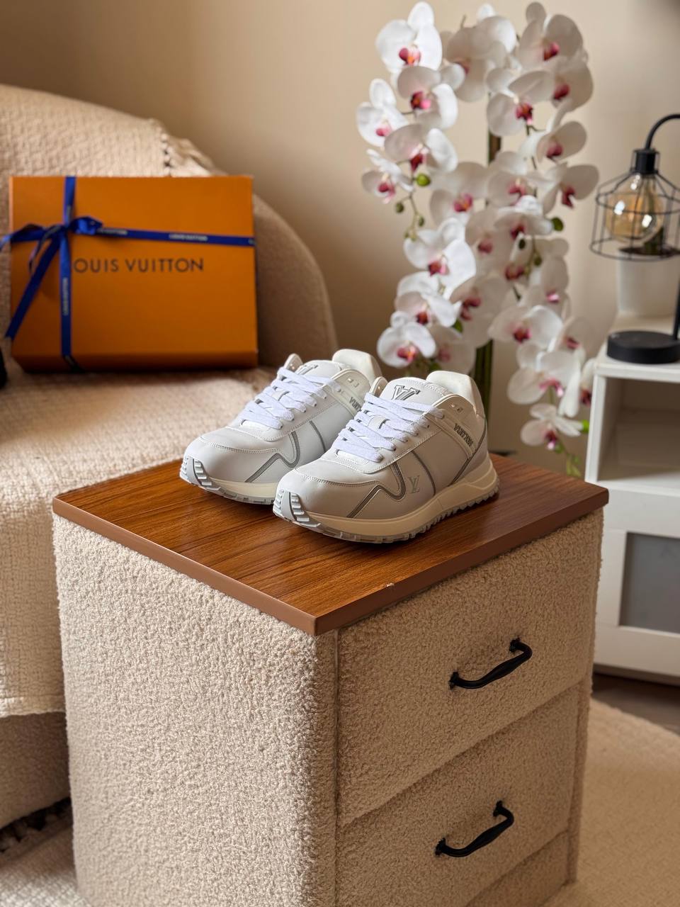 Run Away Maxi Sneaker
*AAA Quality*
*size:40 to 46*
600 dhs🪙💚

Zain185
♥️♥️♥️