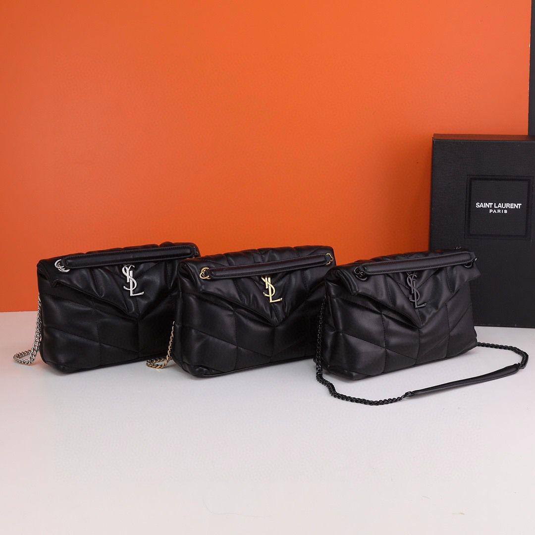 Prada - YSL - Master Bags 👌
For Price 👇 WTSP Text Zain 0568585901

Zain142
♥️♥️♥️