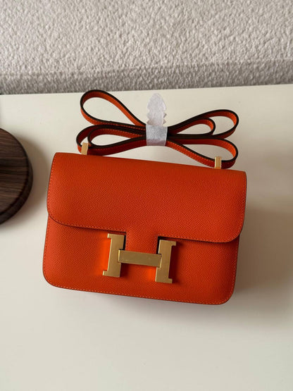 Hermes
 constance 23cm Master quality ✅with box📦
360 dhs✅

Zain51
♥️♥️♥️