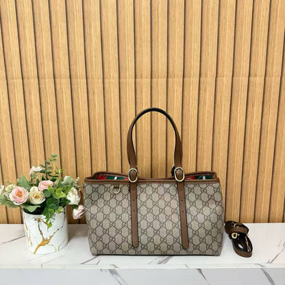 Gucci
Size  34cm
100 dhs💓

Zain04
♥️♥️♥️