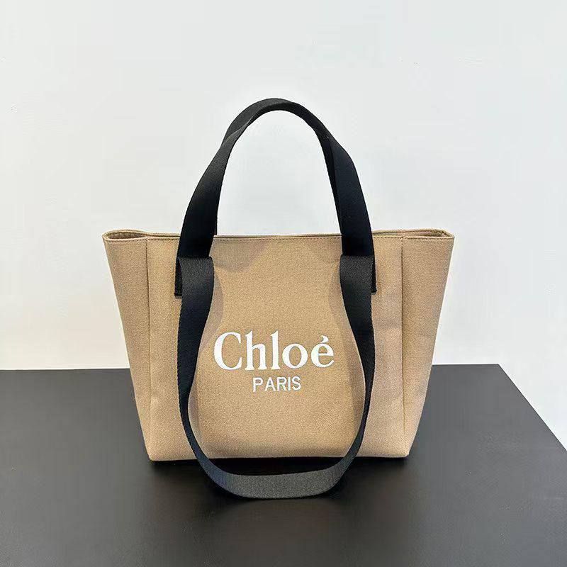 Chloe
Tote bag  

75 dhs🪙🖤

Zain253
♥️♥️♥️