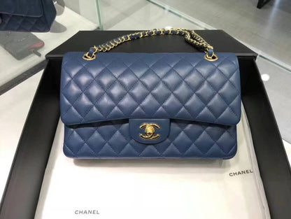 Chanel 
Good Quality 

With Box 
🎁🎁🎁

110 dhs🇦🇪

Zain250
♥️♥️♥️