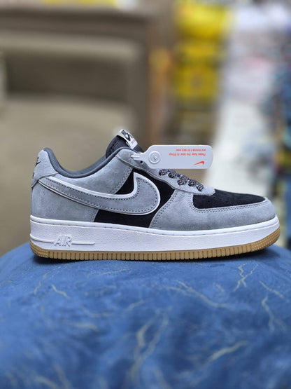 NIKE
Size 40 to  45 
105 dhs🇦🇪🇦🇪

Zain27
♥️♥️♥️