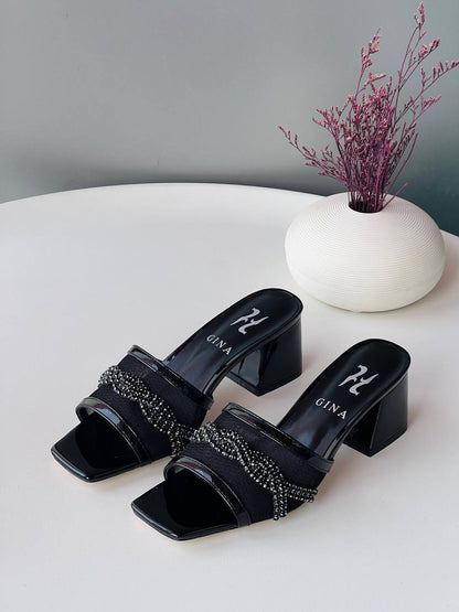 Gina 💛🖤
Size 36_41
Super high quality* 
450 dhs✅

Zain176
♥️♥️♥️