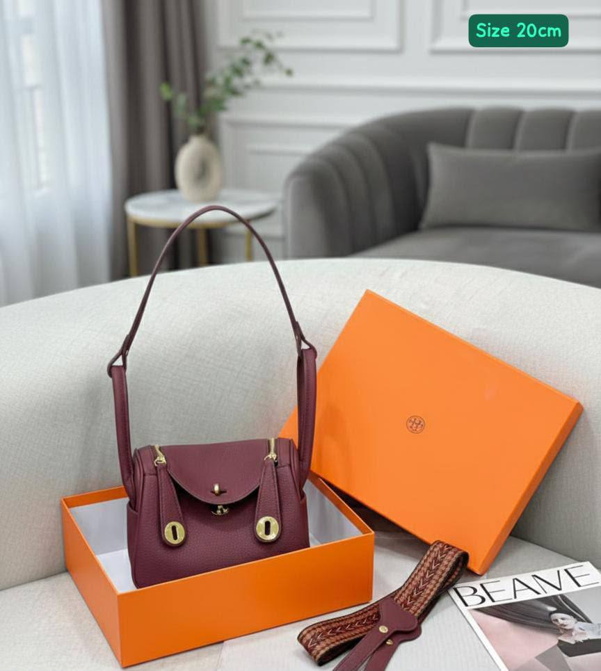Hermes

Best quality

With box’s

105 dhs🇦🇪🇦🇪

size 20cm

Zain158
♥️♥️♥️