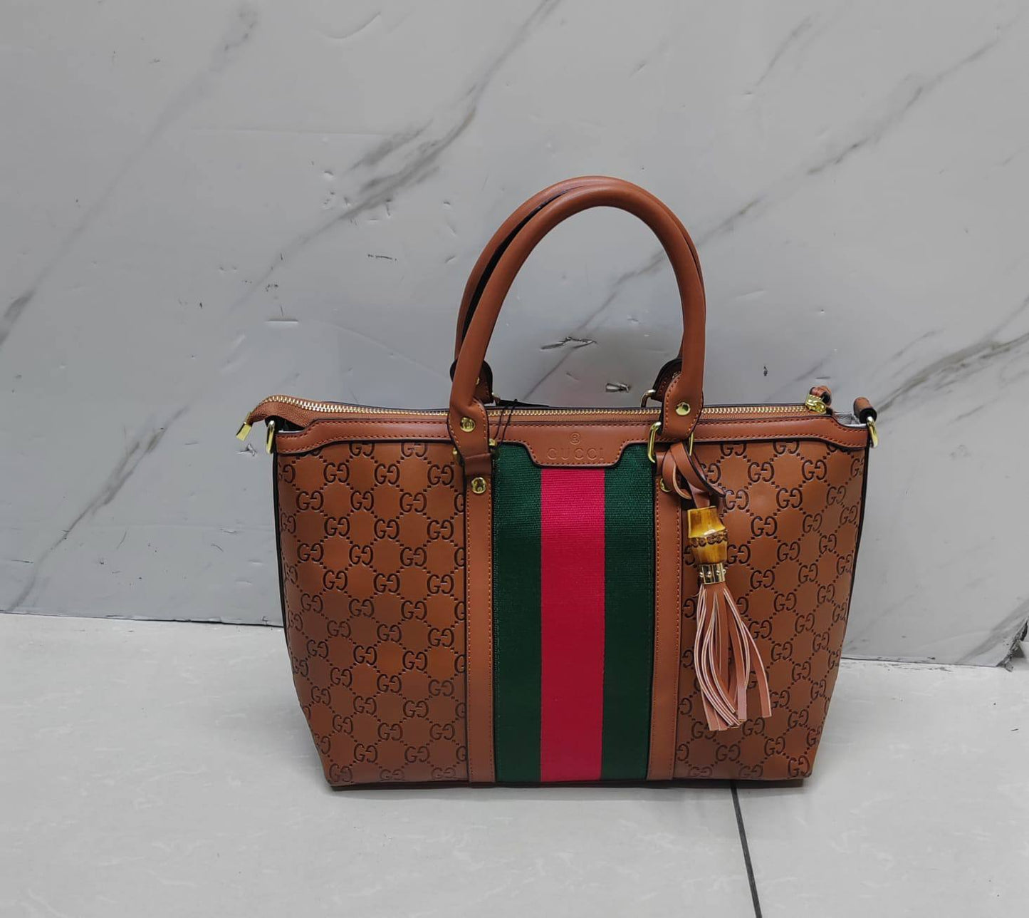 Gucci
95 dhs🗽
👌👌

Zain143
♥️♥️♥️