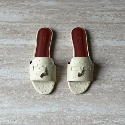 Loro Piana
AA Quality
Size 36 to 41
550 dhs🇦🇪🇦🇪

Zain288
♥️♥️♥️
