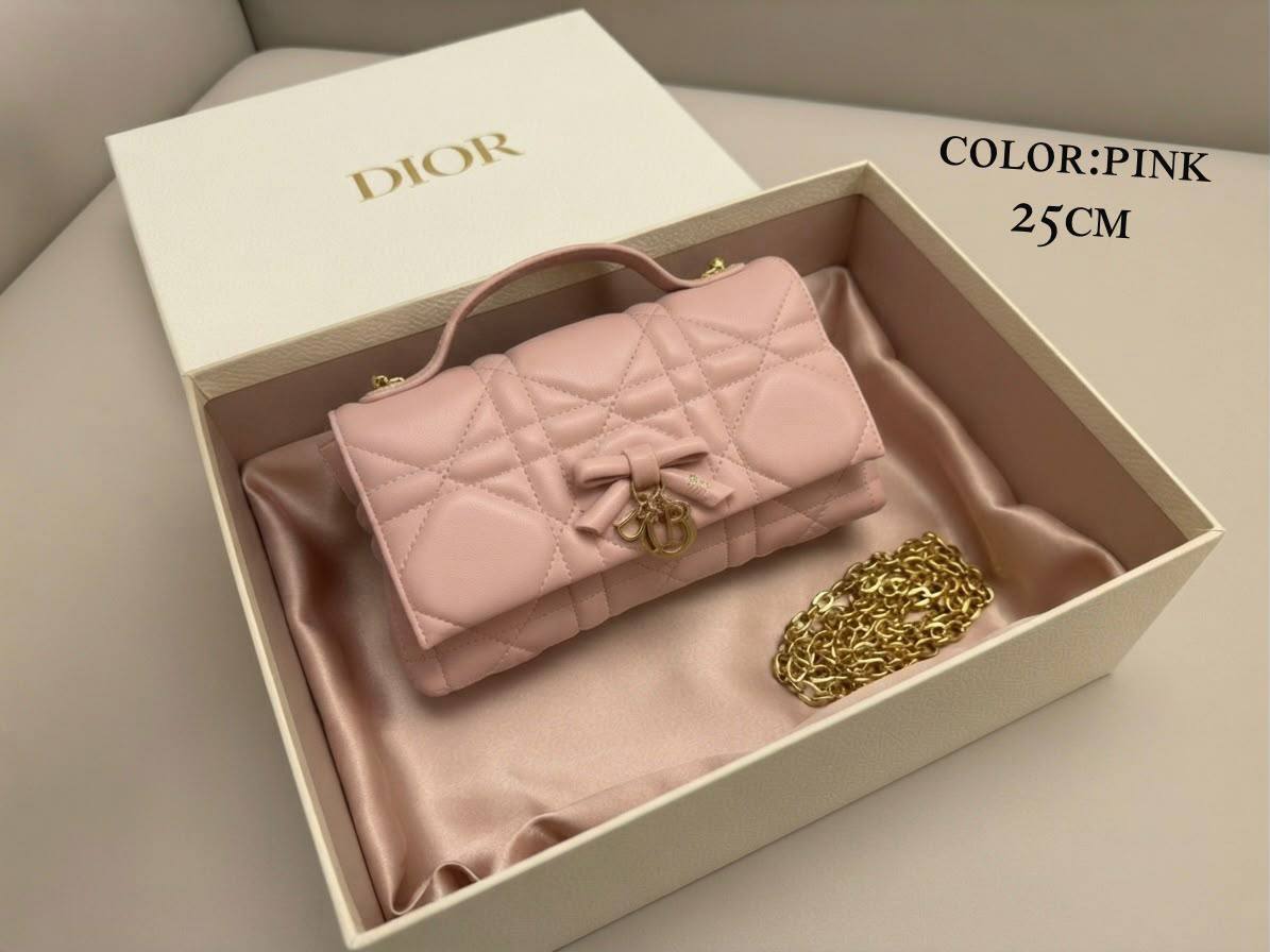 Dior
ɢᴏʟᴅᴄʜᴀɪɴ ʀᴇᴍᴏᴠᴀʙʟᴇ ᴄʜᴀɪɴ
ᴅᴇᴄᴏʀᴀᴛɪᴠᴇ ʙᴏᴡ/ᴍᴇᴛᴀʟ ᴅɪᴏʀ
ғʟᴀᴘ ᴄʟᴏsᴜʀᴇ
ᴡɪᴛʜʙᴏx
ʟᴀᴍʙsᴋɪɴ ᴍᴀᴛᴇʀɪᴀʟ
sɪᴢᴇ:25*14*9ᴄᴍ
120 dhs✅

Zain56
♥️♥️♥️