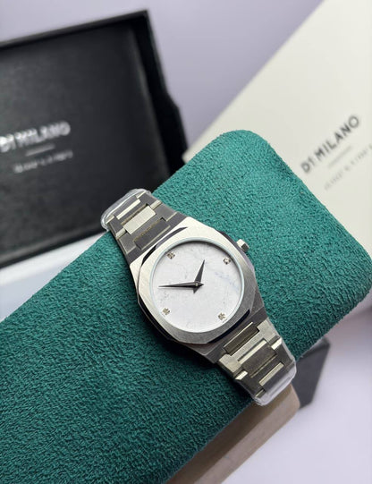D1 milano watch for ladies good quality 
260 dhs✅
 (size 31mm)

Zain59
♥️♥️♥️