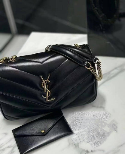 YSL
90 dhs🇦🇪

With box
🎁🎁🎁

24 cm 

Zain219
♥️♥️♥️
