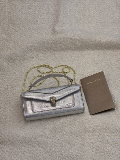 Bvlgari
Master🔥🔥
 20Cm With Box
380 dhs✅

Zain131
♥️♥️♥️