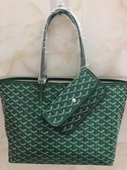 Goyard
85 dhs❤️

Zain143
♥️♥️♥️