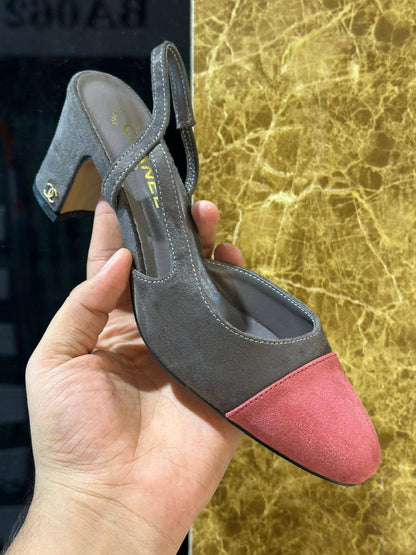 Chanel 

size 36 to 41

110 dhs🪙💕

Zain146
♥️♥️♥️