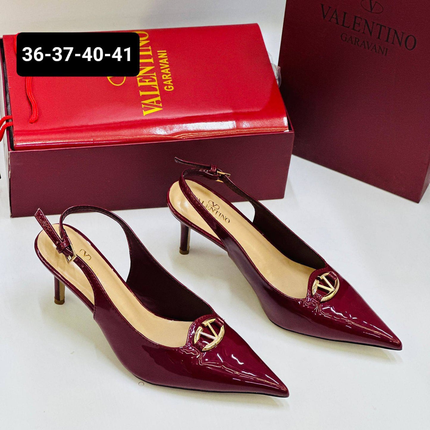 VALENTINO HEEL
GOOD QUALITY
95 dhs👑

Zain40
♥️♥️♥️