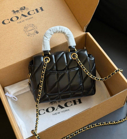 COACH

HIGH QUALITY 

WITH BOX 
🎁🎁🎁

110 dhs✅

Zain39
♥️♥️♥️
