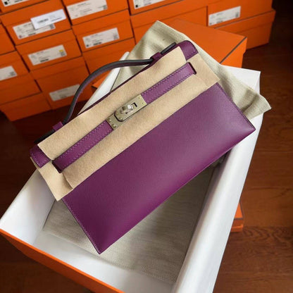 Hermes
 pochette 21cm💥Master quality ✅with box📦
360 dhs✅

Zain52
♥️♥️♥️