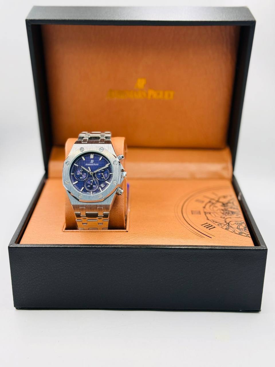 AP Men 
offer price 
70 dhs✅
*Chronograph working*

Zain08
♥️♥️♥️