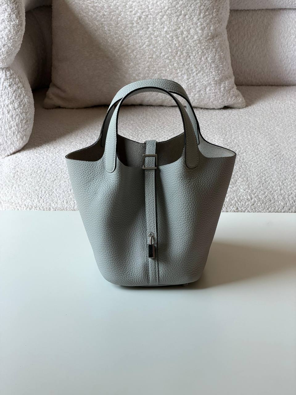 Hermes
picotin 18cm💥Master quality ✅

with box📦

340 dhs✅

Zain52
♥️♥️♥️