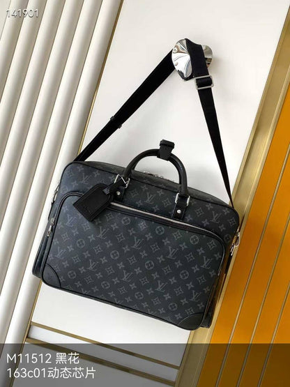 LV
Master💓💓
340 dhs✅

Zain10
♥️♥️♥️