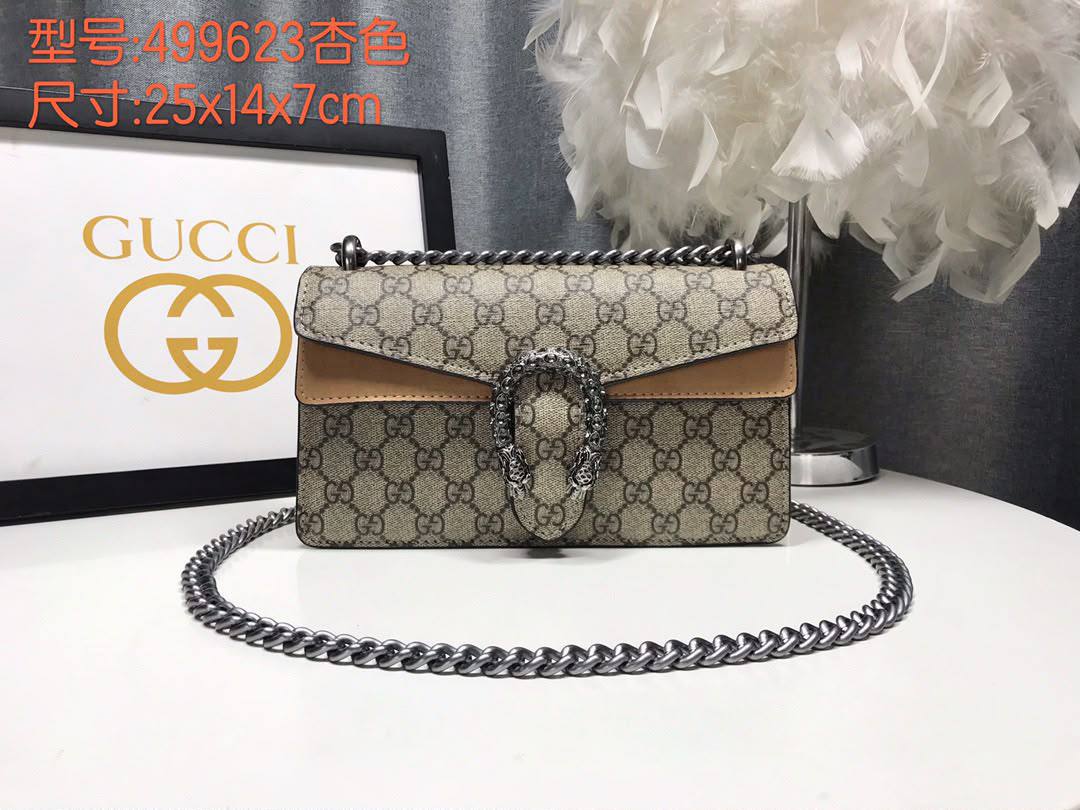 Gucci

Big size:280 dhs🇦🇪

Medium size: 270 dhs🇦🇪

Small size: 210 dhs🇦🇪🇦🇪

Zain153
♥️♥️♥️